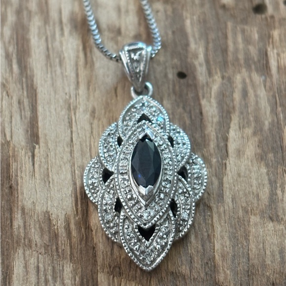 Jewelry - Vintage 925 Sterling Silver and Black Onyx necklace. Item 167